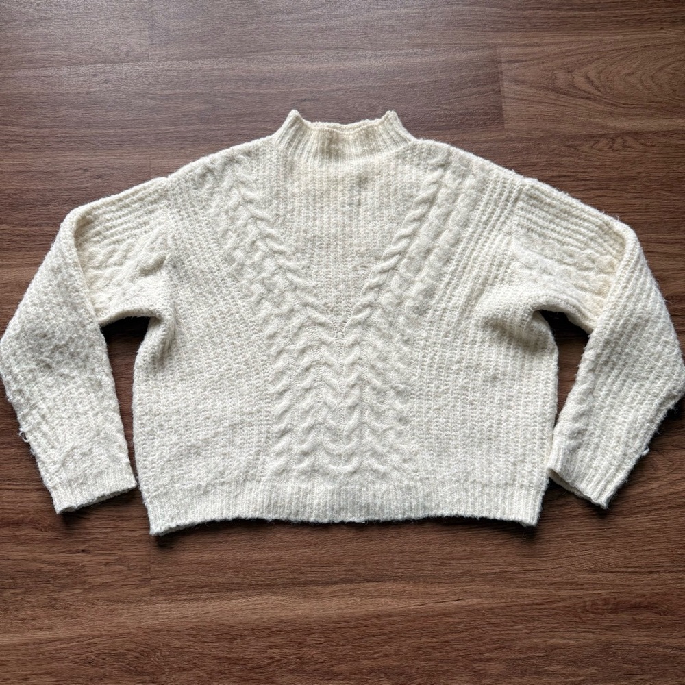 Universal Thread Cream Turtleneck Sweater